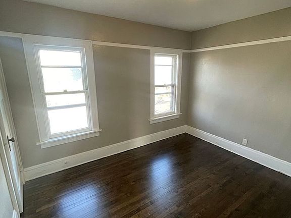5th image of 2419-2421 W Keefe Ave