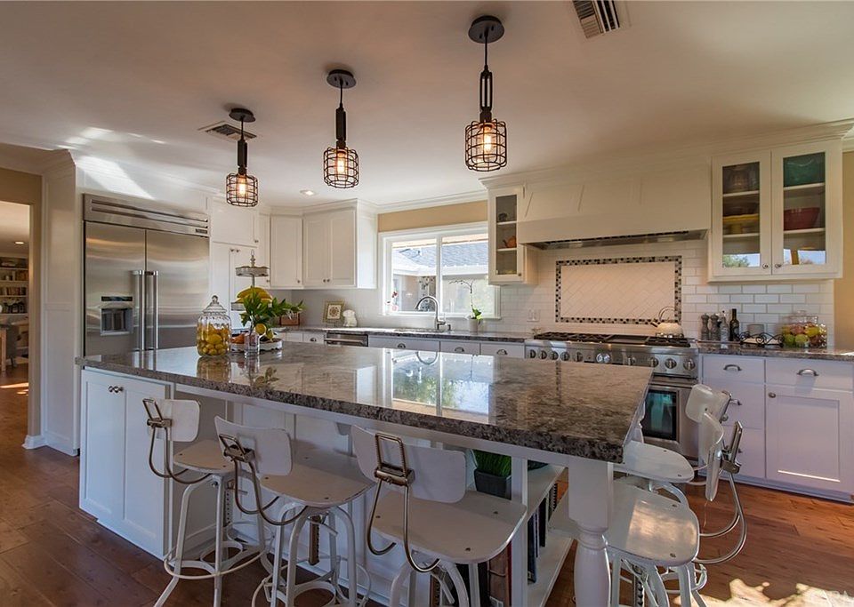 1st image of 30635 Palo Alto Dr