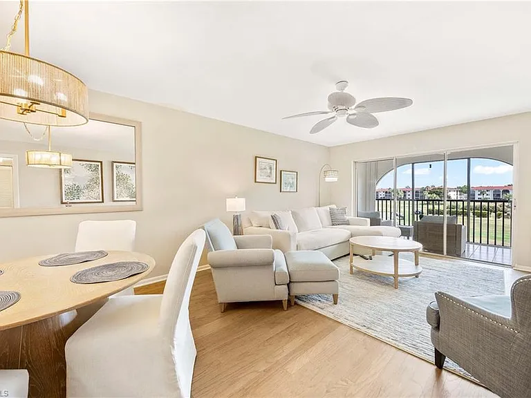 45 High Point Cir S #303 — Photo 3
