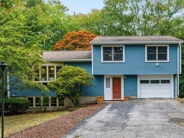 26 Arlington Rd, Burlington, MA 01803
