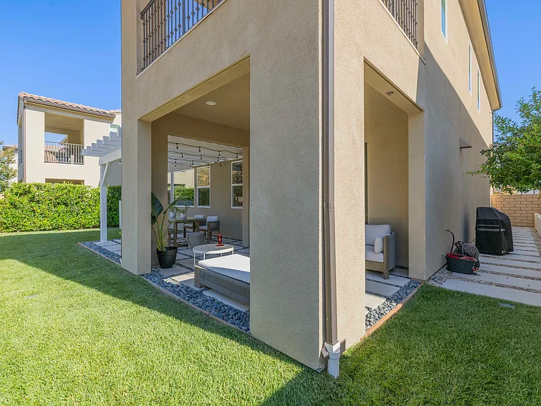 19212 Blackthorn Dr — Photo 59
