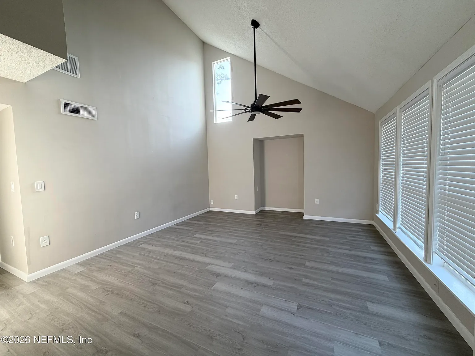 3 bed, 2.0 bath, 1551 sqft, $1,950 — Photo 2