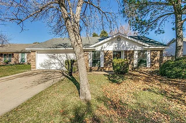 1st image of 111 Kalmia Ct