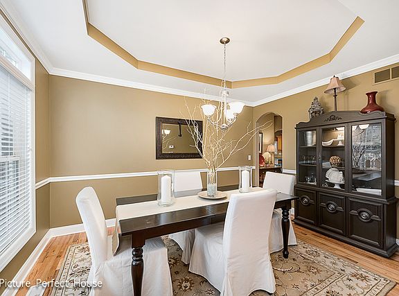 3rd image of 25834 W Meadowland Cir