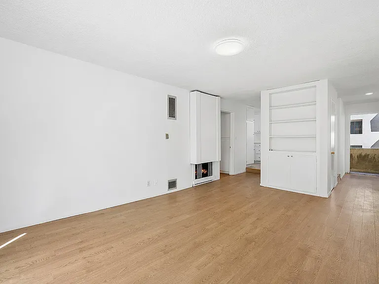 Goshen Apartments — Photo 12