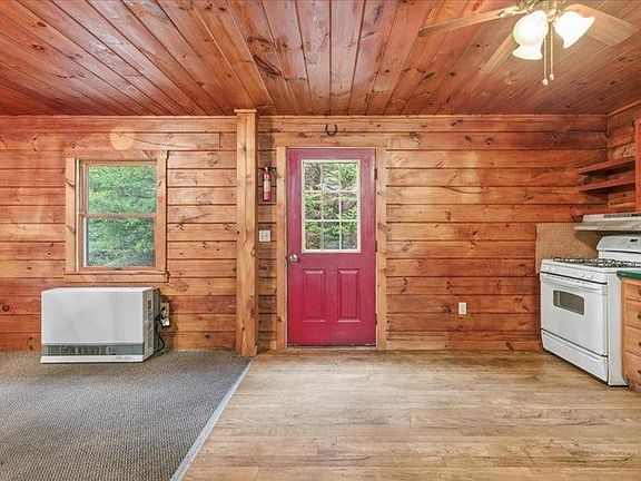 4th image of 2352 Minard Hill Road