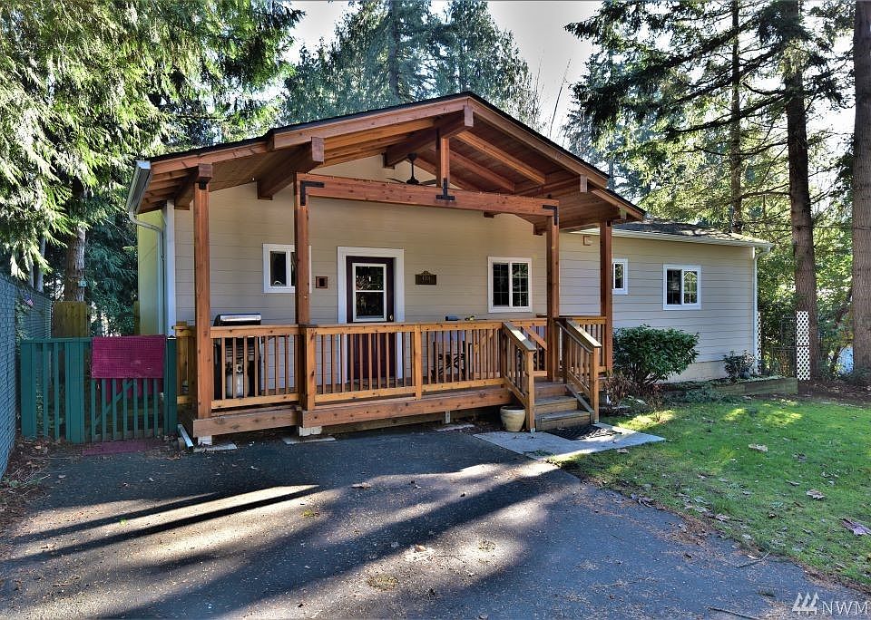 1st image of 4014 NW Kennedy Dr