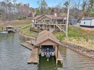 56 Brookside Ln, Moneta, VA 24121