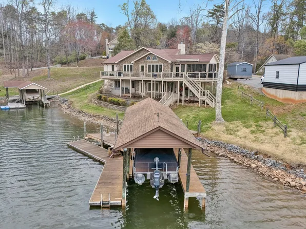56 Brookside Ln, Moneta, VA 24121