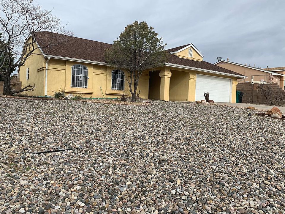 2nd image of 2317 Cabezon Dr NE