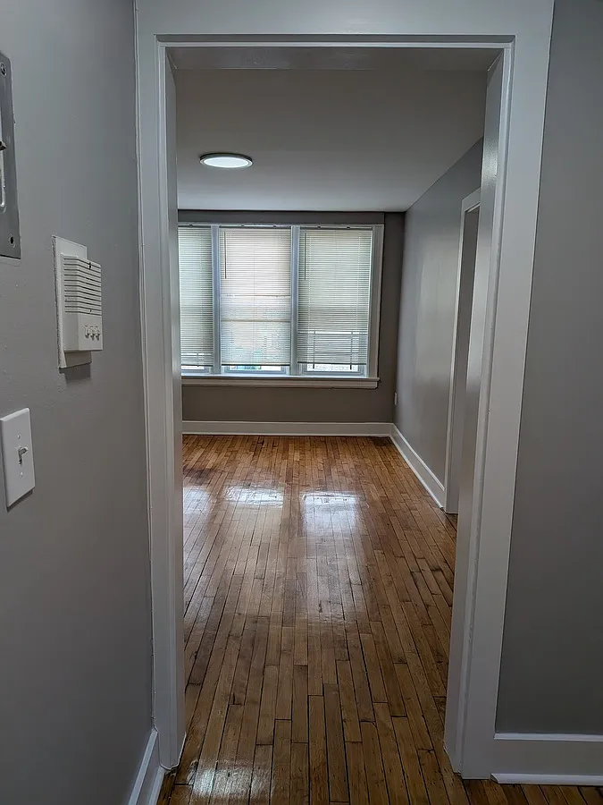Building Photo - 316 William St #1B