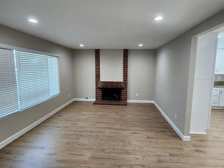 9041 Dewsbury Ave — Photo 4
