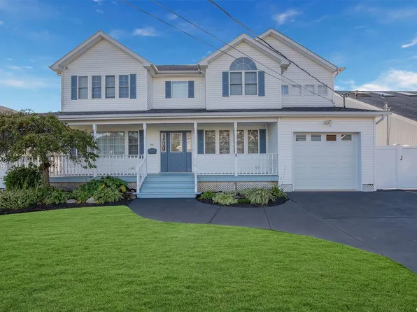 244 E Shore Road, Lindenhurst, NY 11757