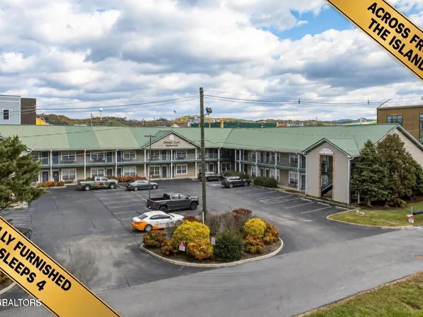 2743 Colonial Dr APT 205, Pigeon Forge, TN 37863