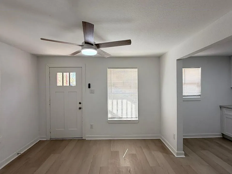 201 Lowery Dr #2