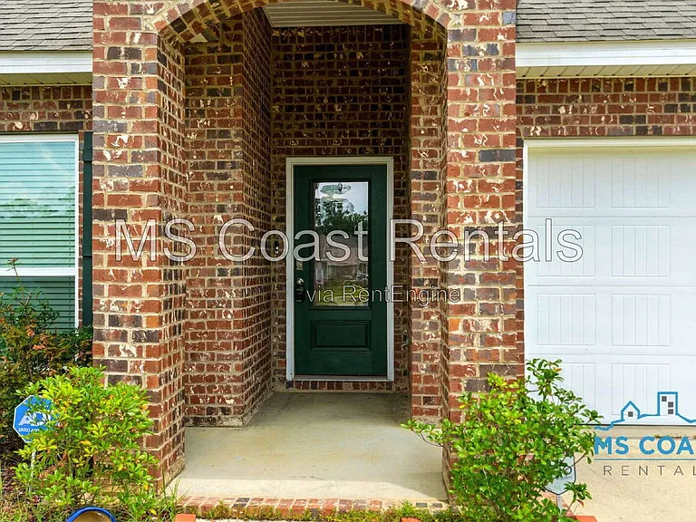 15610 Lantern Cv — Photo 3