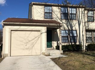 4070 Forest Edge Dr, Columbus, OH 43230