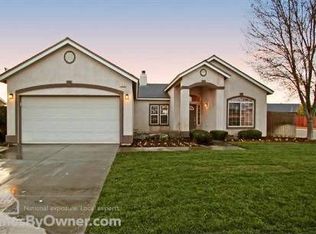 875 Birch Ave, Lemoore, CA 93245