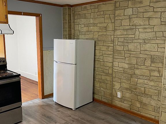 2nd image of 2204 North St #2