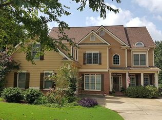 8590 Berringer Point Dr, Gainesville, GA 30506