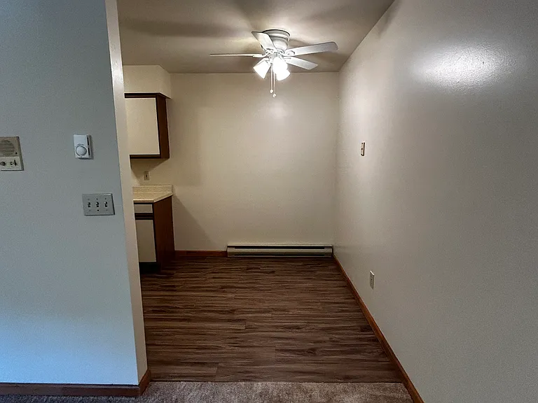 916 Kings Rd #305 — Photo 4
