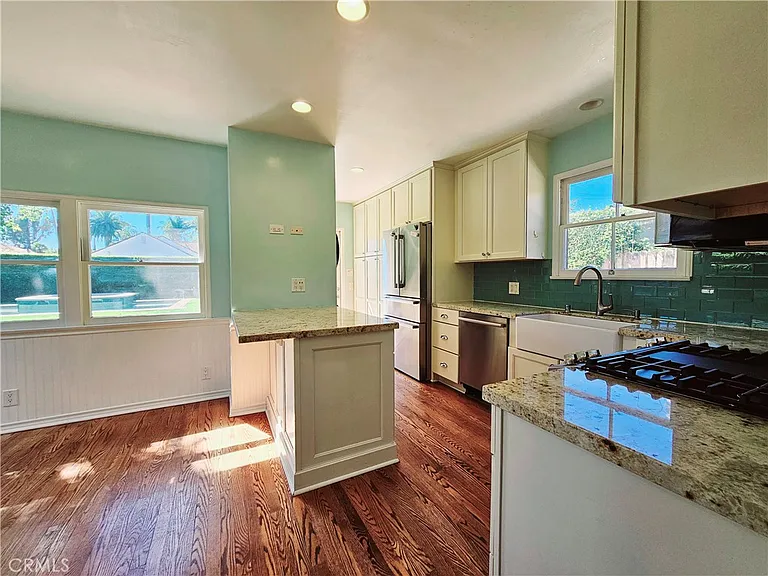743 Kerns Ave — Photo 8