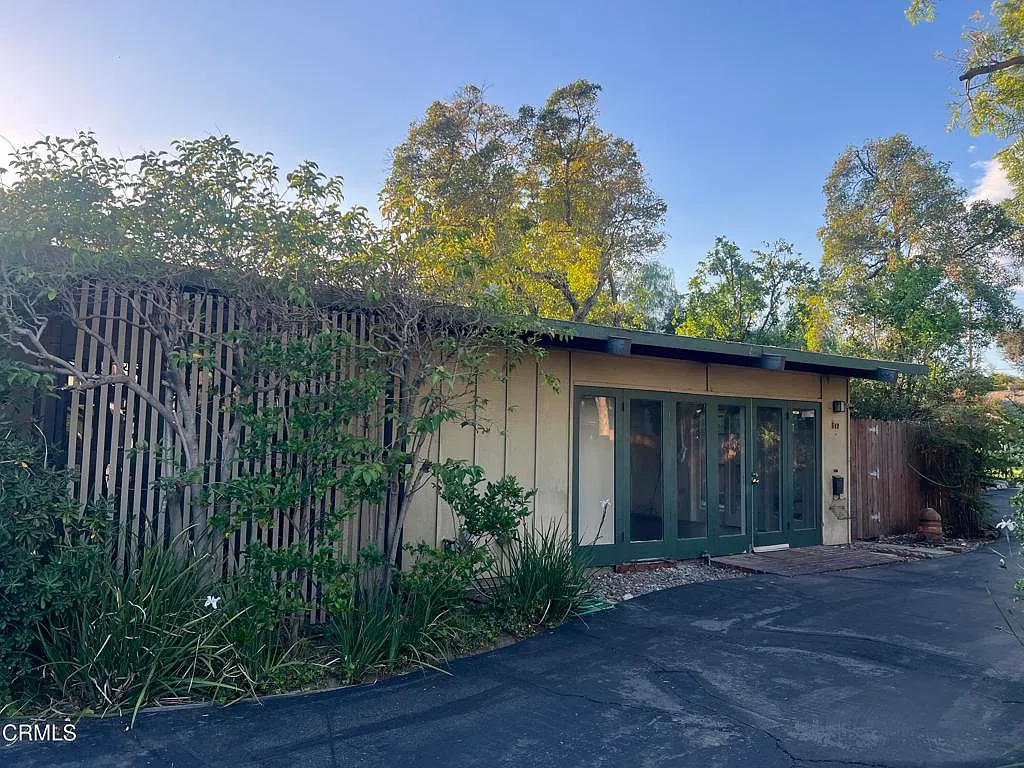 2 bed, 1.0 bath, 876 sqft, $2,850 — Photo 1