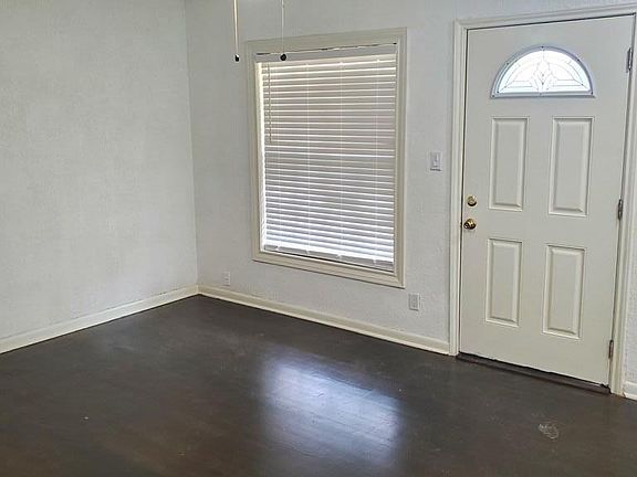 3rd image of 34 W Hawthorne Ave