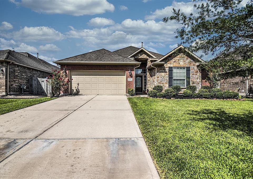 1st image of 20706 Oakhurst Meadows Dr