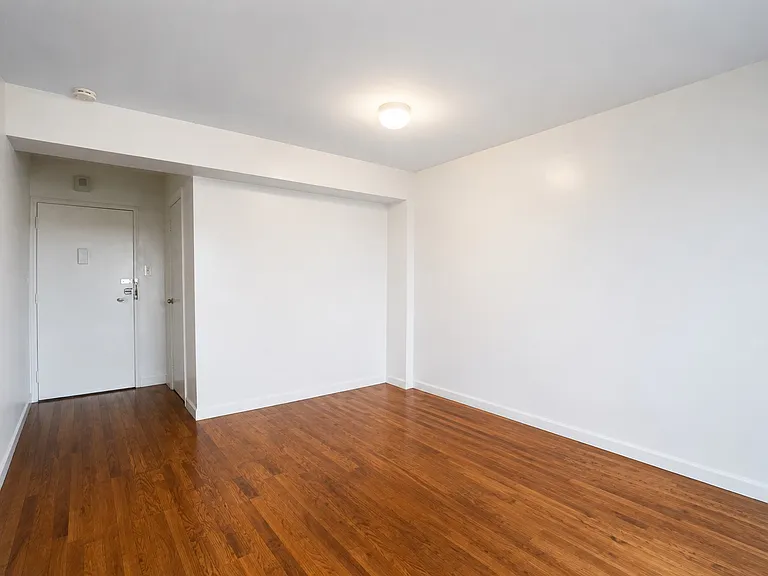 4201 Cathedral Ave NW #1418W — Photo 2