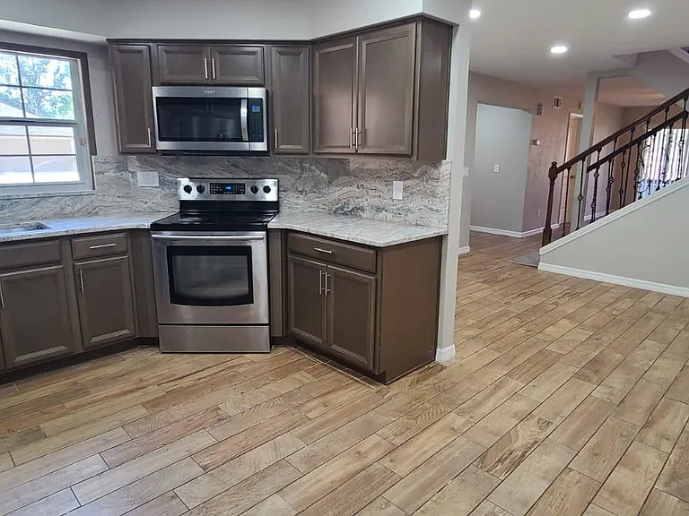 816 Brimfield Ct — Photo 6