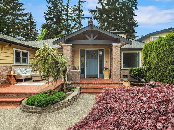 7732 195th Street SW, Edmonds, WA 98026