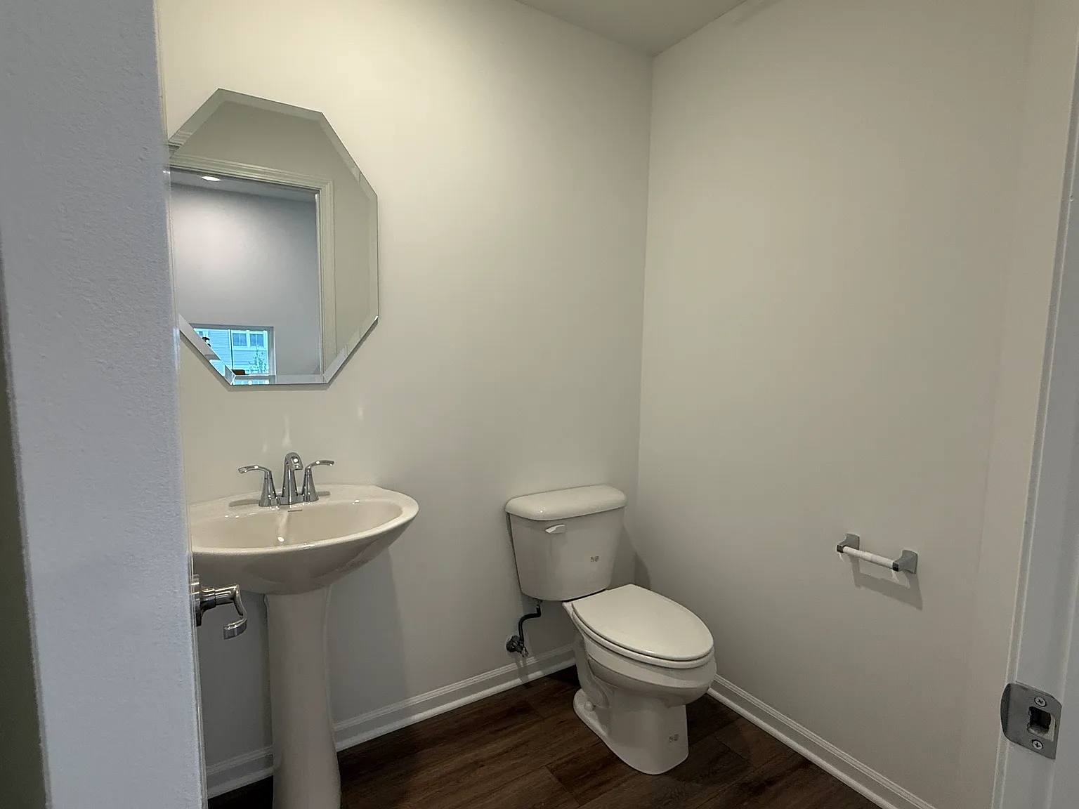 3 bed, 2.5 bath, 1764 sqft, $2,900 — Photo 4