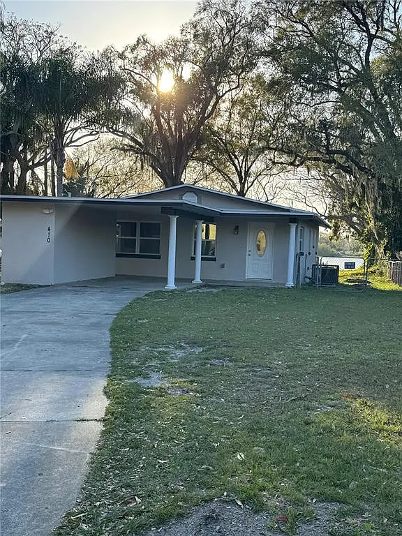 3 bed, 2.0 bath, 1266 sqft, $2,095 — Photo 1