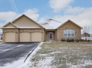 845 Carly Ct, Yorkville, IL 60560