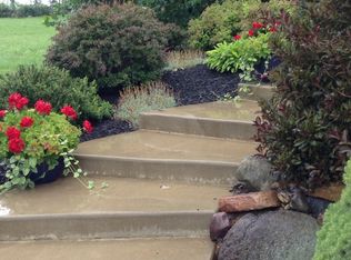 52 Dickens Rd #22, Spring Arbor, MI 49283