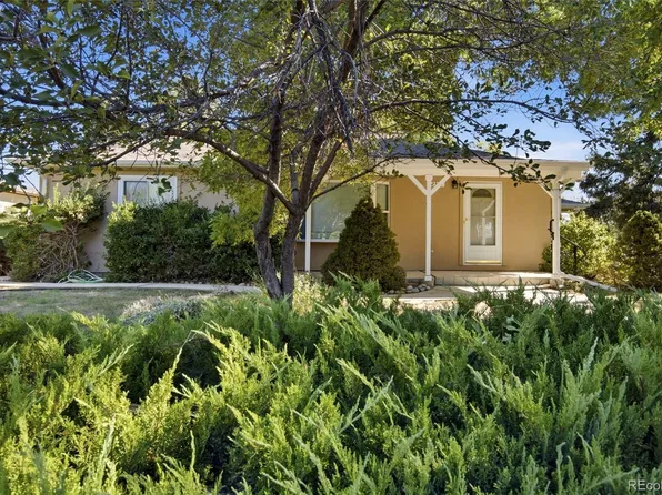 2300 Bell Court, Lakewood, CO 80215