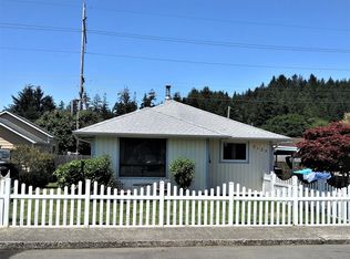 2125 Fir Ave, Reedsport, OR 97467