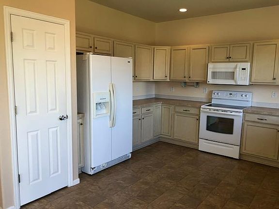 5th image of 721 Reshaw Cir