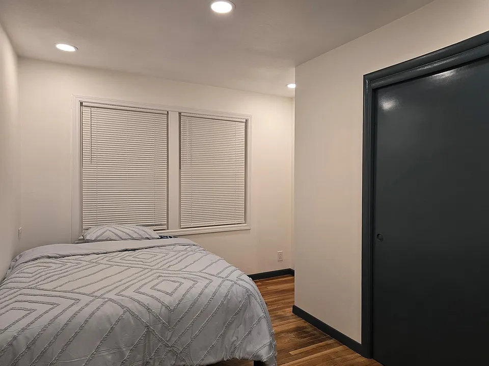 312 Shelley Ave