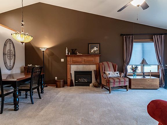 3rd image of 5404 Meadowlark Ln