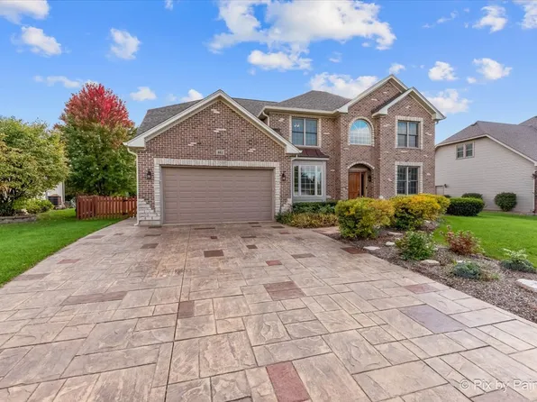 861 Independence Ave, Elburn, IL 60119