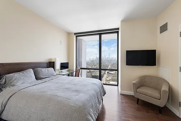 Rented by Compass | media 11