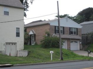 106 County Line Rd, Philadelphia, PA 19116
