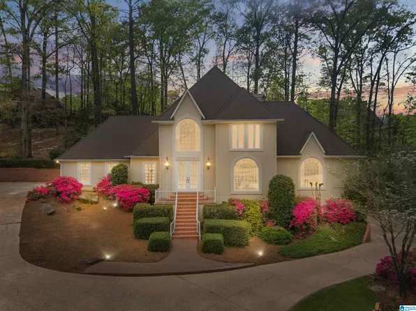 2001 Countryridge Cir, Vestavia, AL 35243