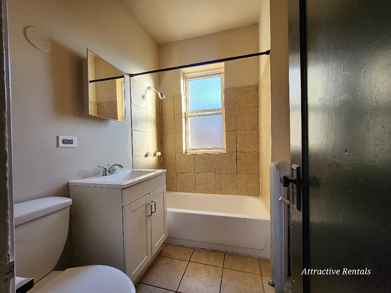 1639 W 80th St — Photo 5