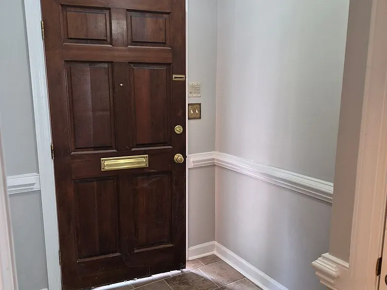 415 Park Ave #100 — Photo 3