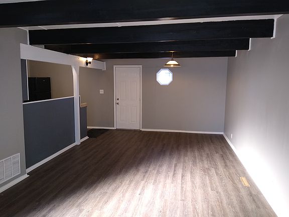 5th image of 7026 Redwood Dr