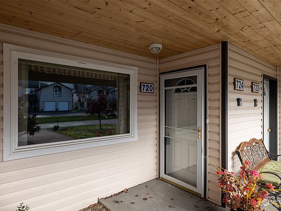 3rd image of 720 Cascade Palms Court #720