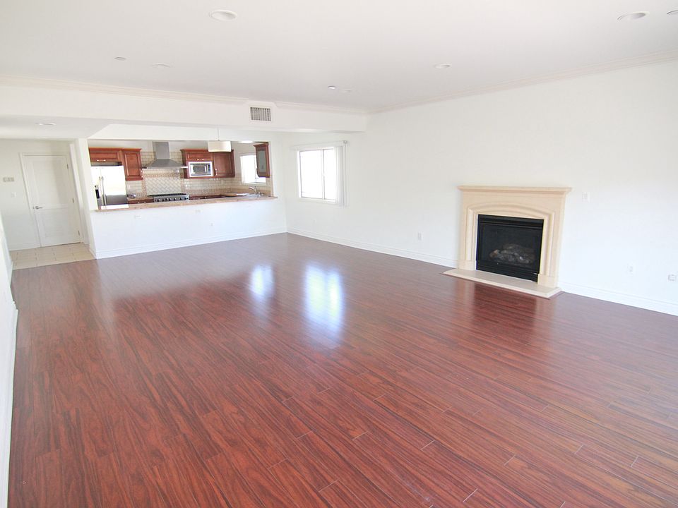 1st image of 11848 1/2 Kiowa Ave #106